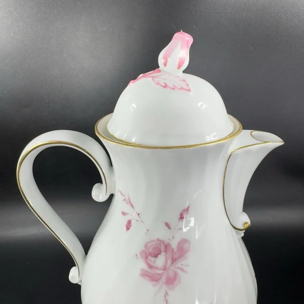 AK Kaiser Porcelain Teapot Rokokoform Dubarry Germany Rose‎ Bud Carafe Mirabell